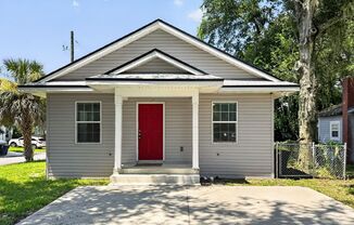 Bright & Spacious 3-Bedroom Home in St. Nicholas Area!