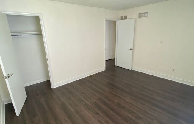 3 beds, 1 bath, $1,550