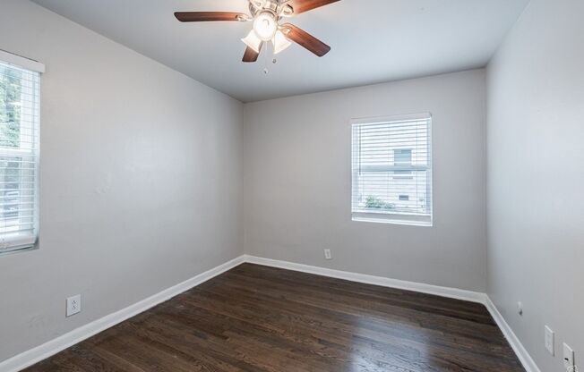 2 beds, 1 bath, 850 sqft, $1,350, Unit 26-C1