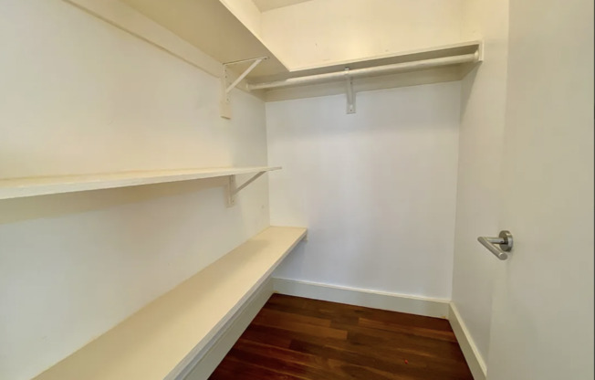 2 beds, 2 baths, 1,024 sqft, $8,500, Unit 5U