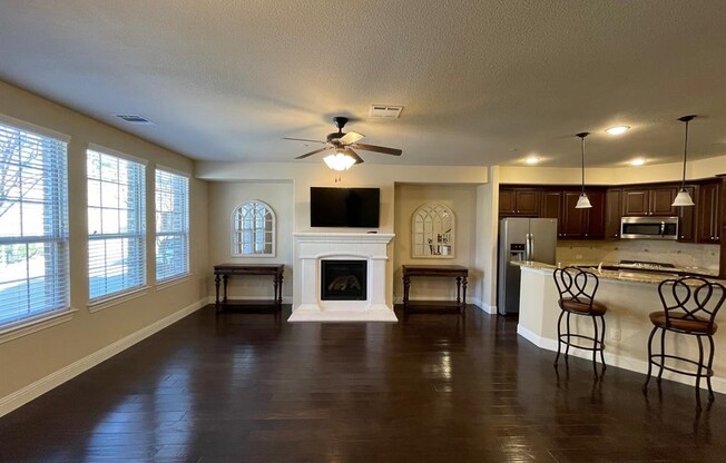 4420 RIVERVIEW DR