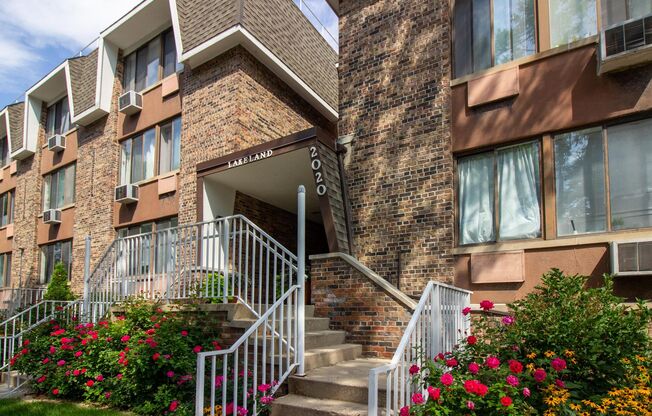 Lakeland Apartments