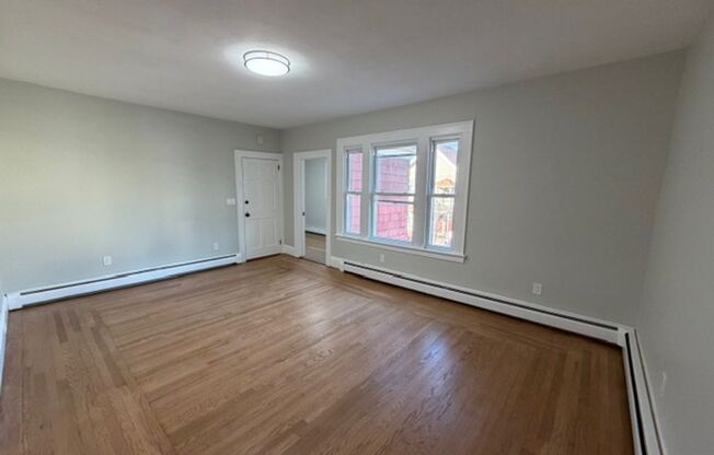2 beds, 1 bath, 574 sqft, $2,200, Unit 74 6th St - Apt 2