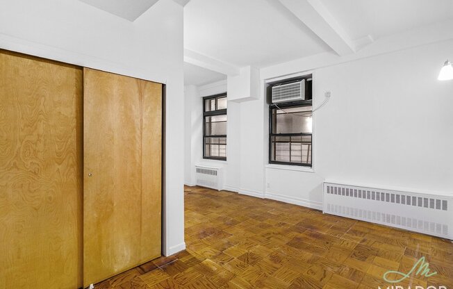 1 bed, 1 bath, $3,200, Unit 3G