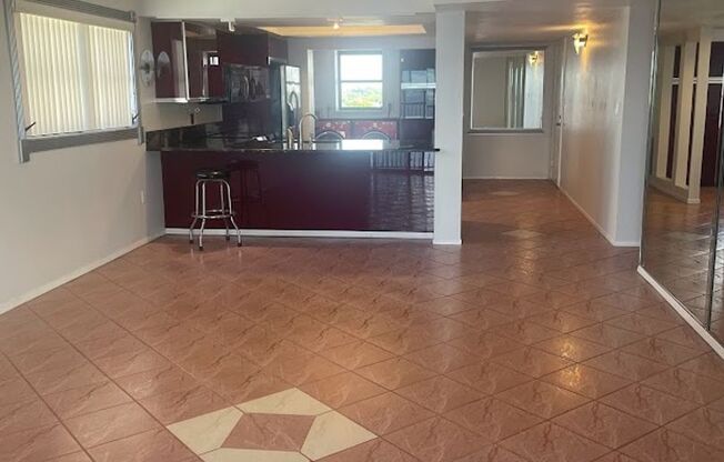 Stunning 8th floor Riverfront Condo