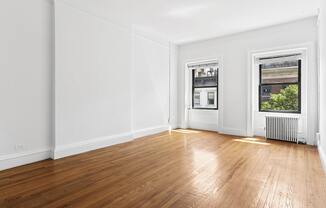 109 E 37 ST