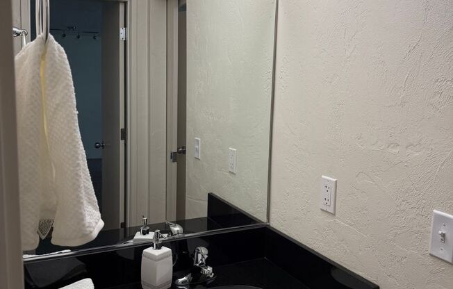 1 bed, 1 bath, 700 sqft, $1,440, Unit 0228