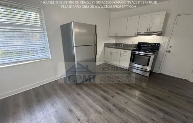 Waterfront with Pool - Las Olas Isles - walk to Las Olas, Beach $995 Special Dep & $995 First month w/ approved credit!
