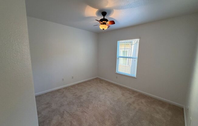 3 beds, 2.5 baths, $2,595, Unit #3014