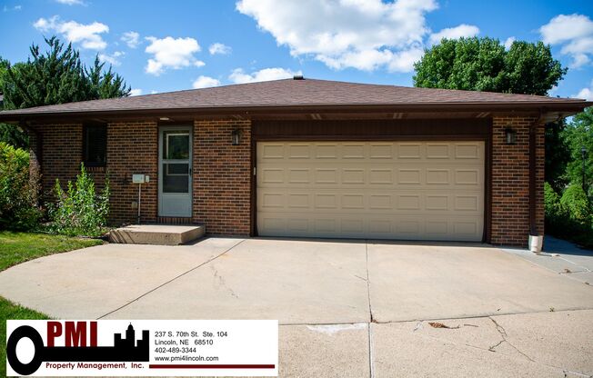 3 Bedroom and 2 bathroom ALL utilities included, House for rent!