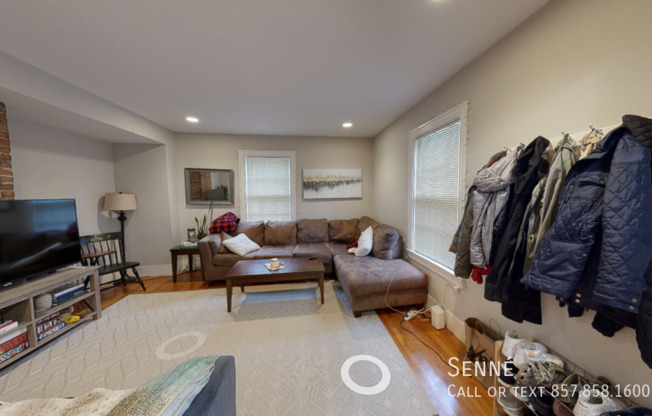 16 R MT AUBURN ST