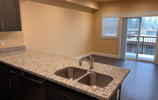 1 bed, 1 bath, 645 sqft, $1,595, Unit 211