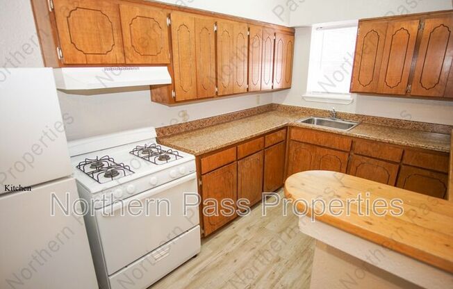 3403 PERSHING Drive