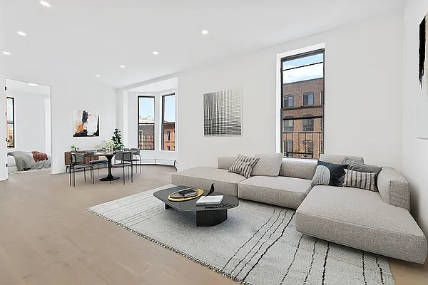 396 7 AVE