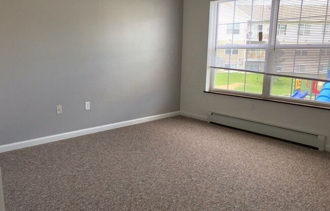 2 beds, 1 bath, 840 sqft, $1,250, Unit 4206-05