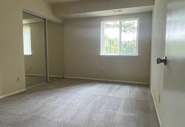 2 beds, 2 baths, 1,000 sqft, $1,950, Unit 14210 #102