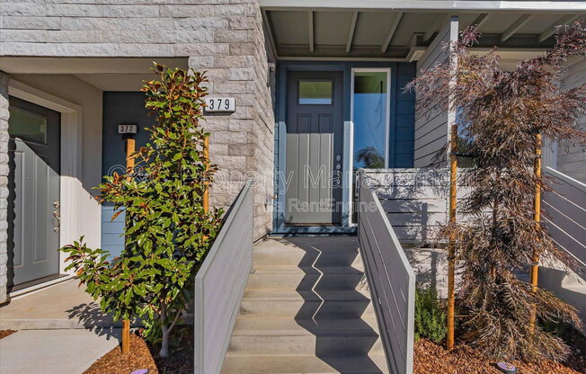 379 LUNDY PL