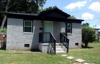 2 Bedroom 1 Bath Home Minutes from Uptown Charlotte