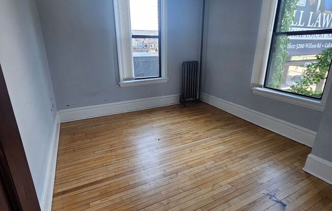 2 beds, 1 bath, 1,020 sqft, $1,745, Unit 905-26