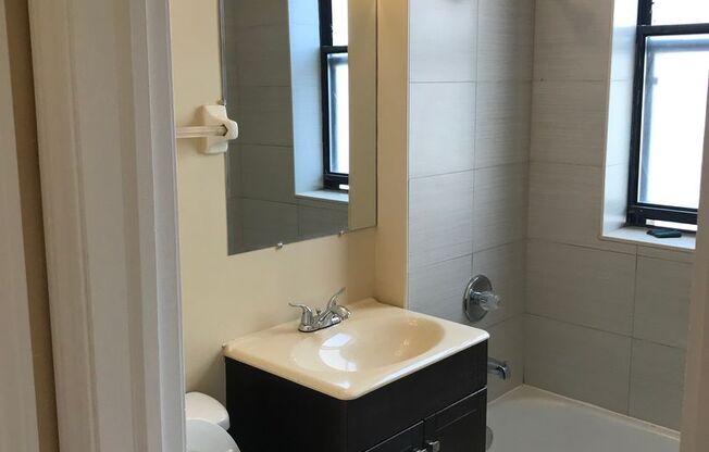 Studio, 1 bath, 550 sqft, $1,150, Unit 7722-2B