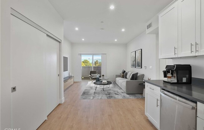 2 beds, 2 baths, 1,069 sqft, $2,309, Unit 502