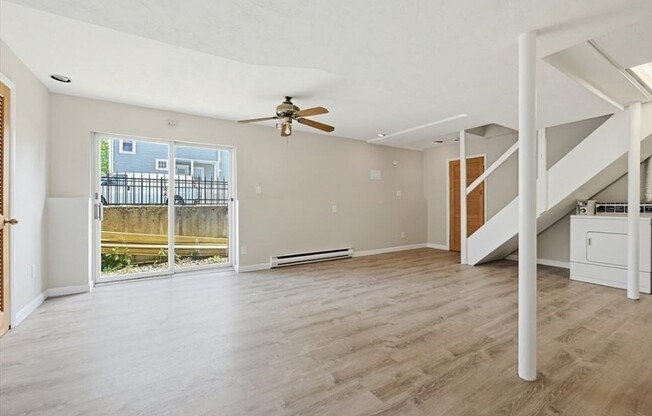 3 beds, 2.5 baths, 2,490 sqft, $3,700, Unit 22