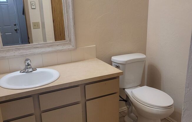 $750 OFF at Move-In -Special - 2BD, 1.5BA Townhome with Pool Access! Close to shopping and parks