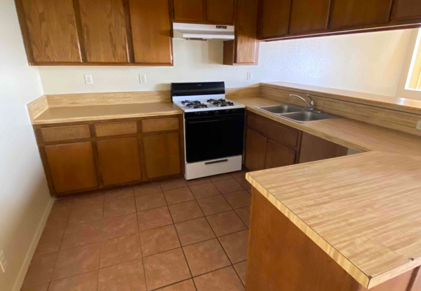 4063 W 130 ST