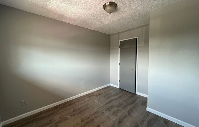 1 bed, 1 bath, 500 sqft, $1,050, Unit 32-B