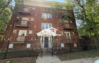 3113 THOMPSON AVE
