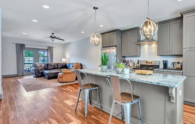 3BR/3.5BA, Three story Townhome in the Nations Neighborhood, Convenient to Interstate and Downtown, 2 Car Garage