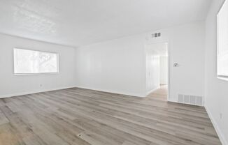 3 beds, 1 bath, $2,850, Unit 1