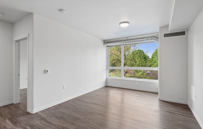 3 beds, 2 baths, 1,312 sqft, $1,975, Unit 207