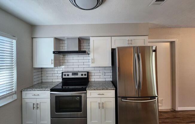 Gorgeous 3 bed/2bath Hurry Won't last!