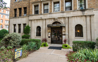 3221-Connecticut Ave Apartments Entrance C Photo