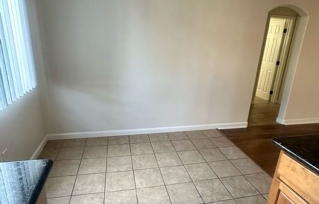 2 beds, 1 bath, 918 sqft, $2,945, Unit 045
