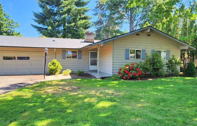 Inviting NE Portland Single-Family Home with Spacious Yard!