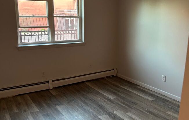 Studio, 1 bath, $1,050, Unit 209