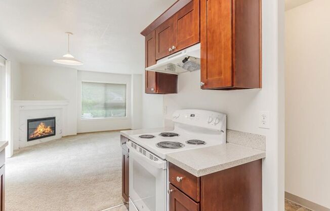 3 beds, 2 baths, 1,018 sqft, $1,995, Unit 10