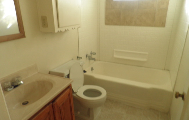 2 beds, 1 bath, $1,400