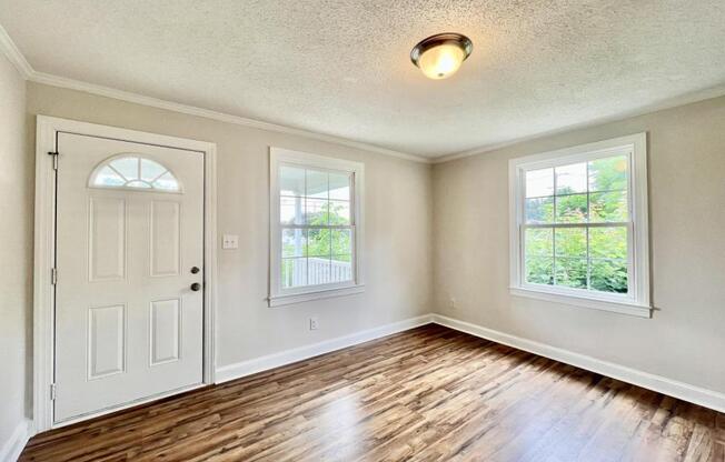 5202 STATESVILLE RD