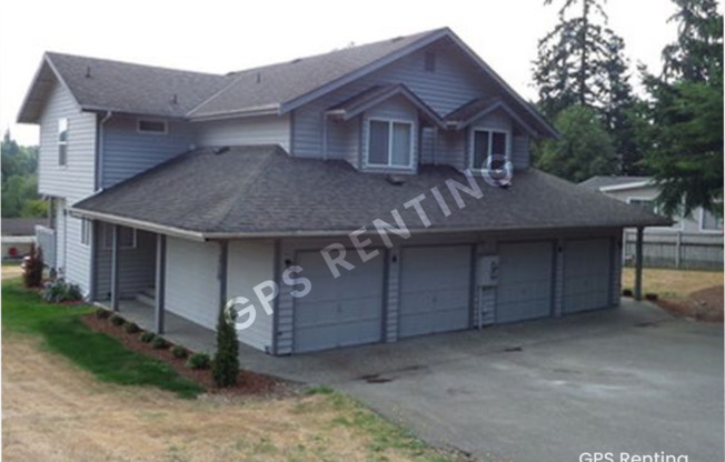 A Duplex Double Master in Bothell With 2 Car Garage!