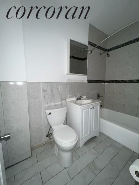 94 5 AVE
