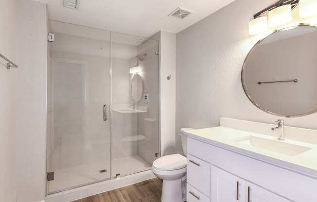 Newly Renovated Bathroom | Floresta