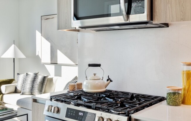 1 bed, 1 bath, $3,531, Unit PH03