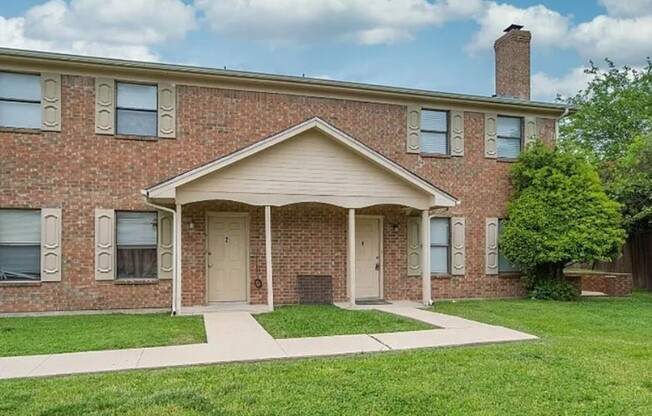 3947 N GARLAND AVE