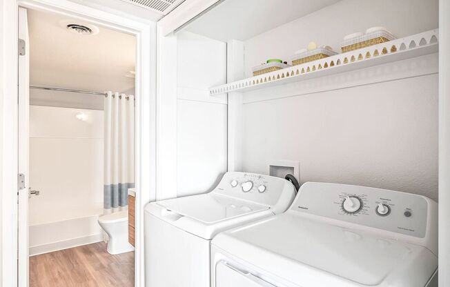 2 beds, 2 baths, 940 sqft, $1,600, Unit 107