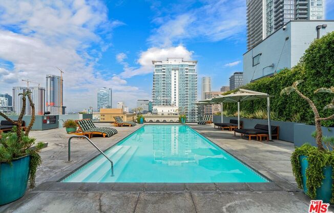 1 bed, 1 bath, 890 sqft, $2,700, Unit 405