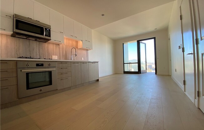 1 bed, 1 bath, 711 sqft, $3,000, Unit 2404