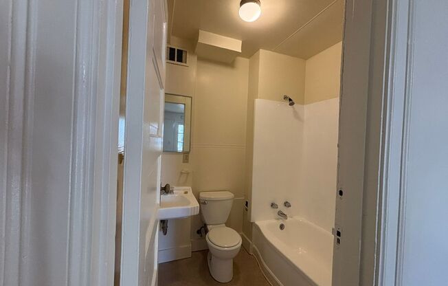 1 bed, 1 bath, 405 sqft, $1,150, Unit 101